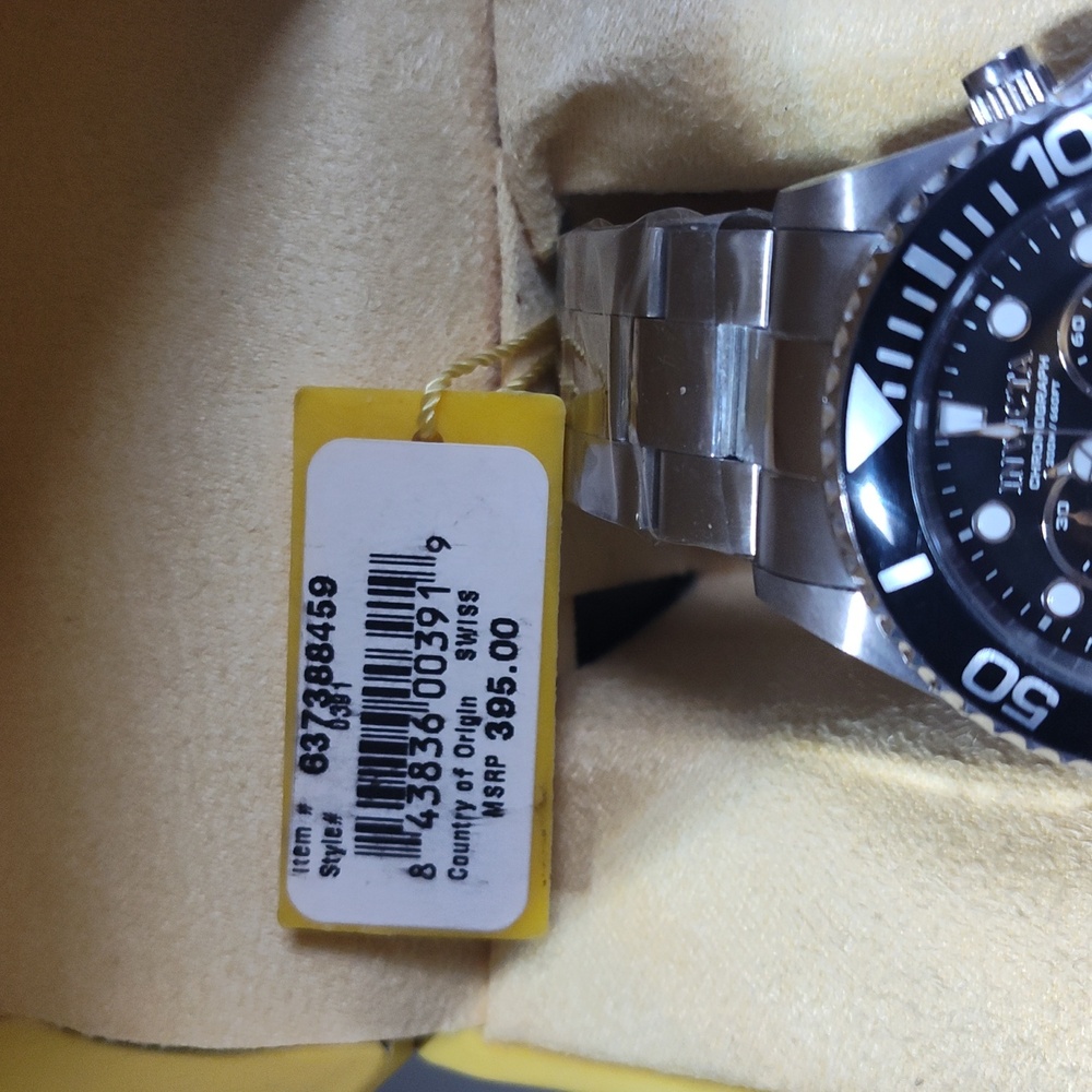 Invicta Black and Silver Pro Diver Watch - Picture 2 of 6